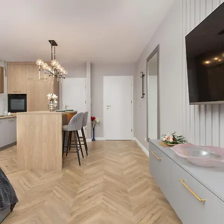 Apartment Elegant For 2 People In By Renters *